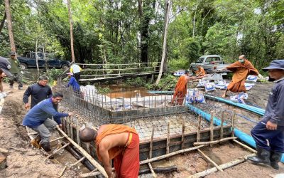 สายตรวจตำบลกุดหมากไฟ พร้อมด้วย อส.ตร. ร่วมกันทำฝายกั้นน้ำในบริเวณวัดภูสังโฆ
